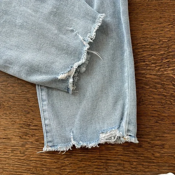 Eunina - Light Was Ripped Jeans - Picture 4 of 8